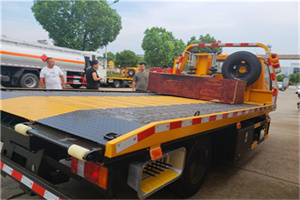 荥经附近拖车电话号码服务